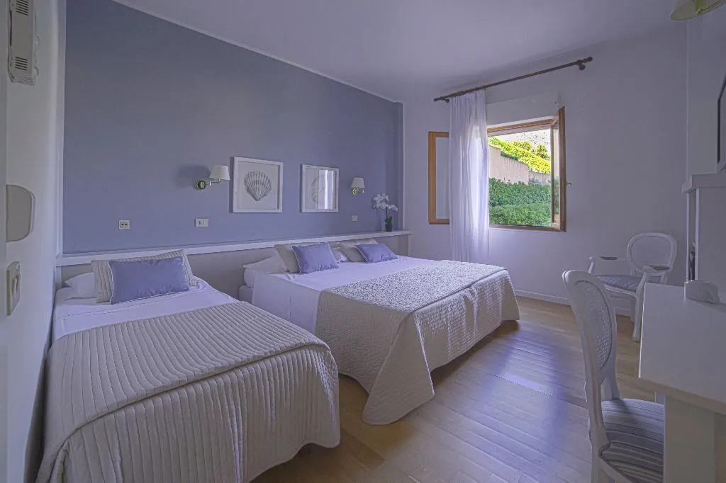 TRIPLE STANDARD Room, Punta Nord-Est, Palermo