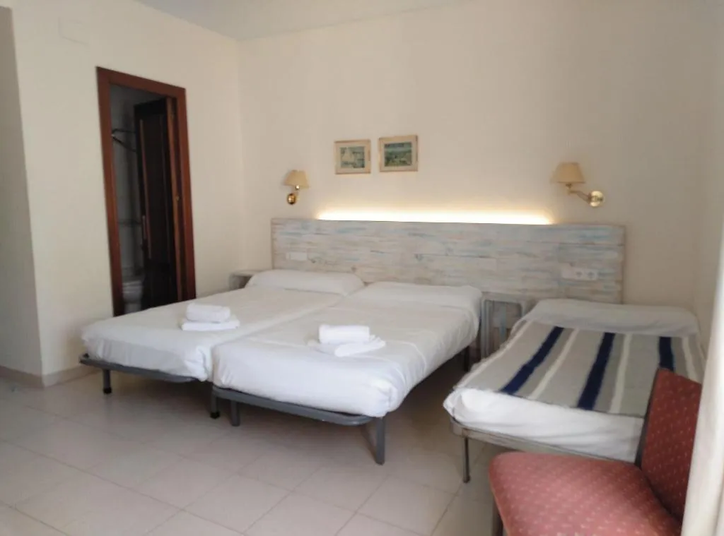 Room, Corisco, Costa Brava