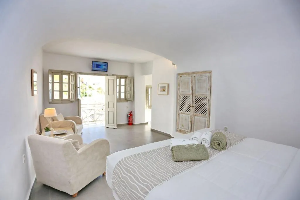 CAVE SUPERIOR Room, Oia Mare Villas, Santorini