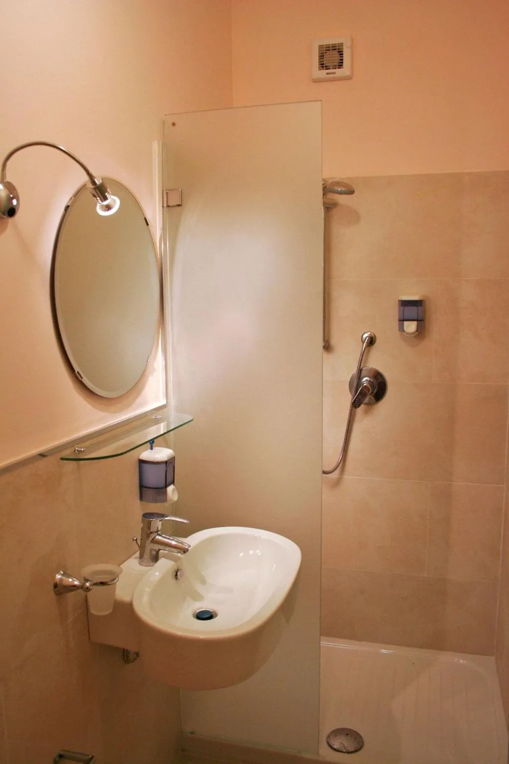 Room, City-in-hostel-B&B, Catania