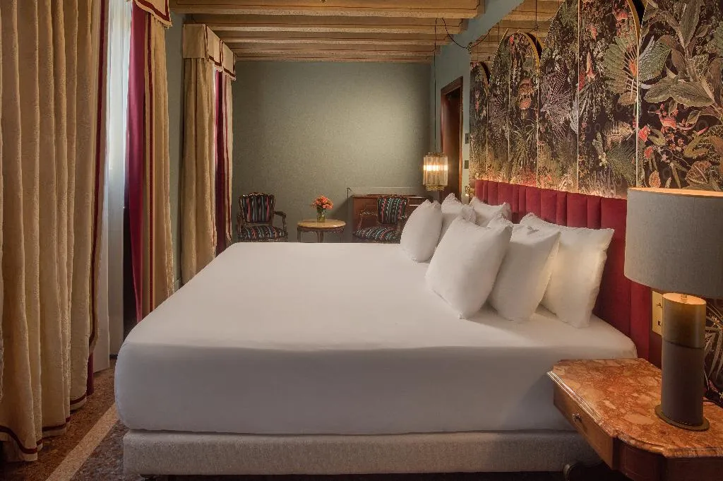 DOUBLE SUPERIOR Room, NH Collection Venezia Grand Hotel Palazzo dei Dogi, Venice