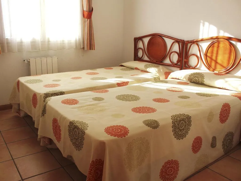 APARTMENT CAPACITY 7 THREE BEDROOMS Room, Bungalows Puerta del Sol, Costa Blanca