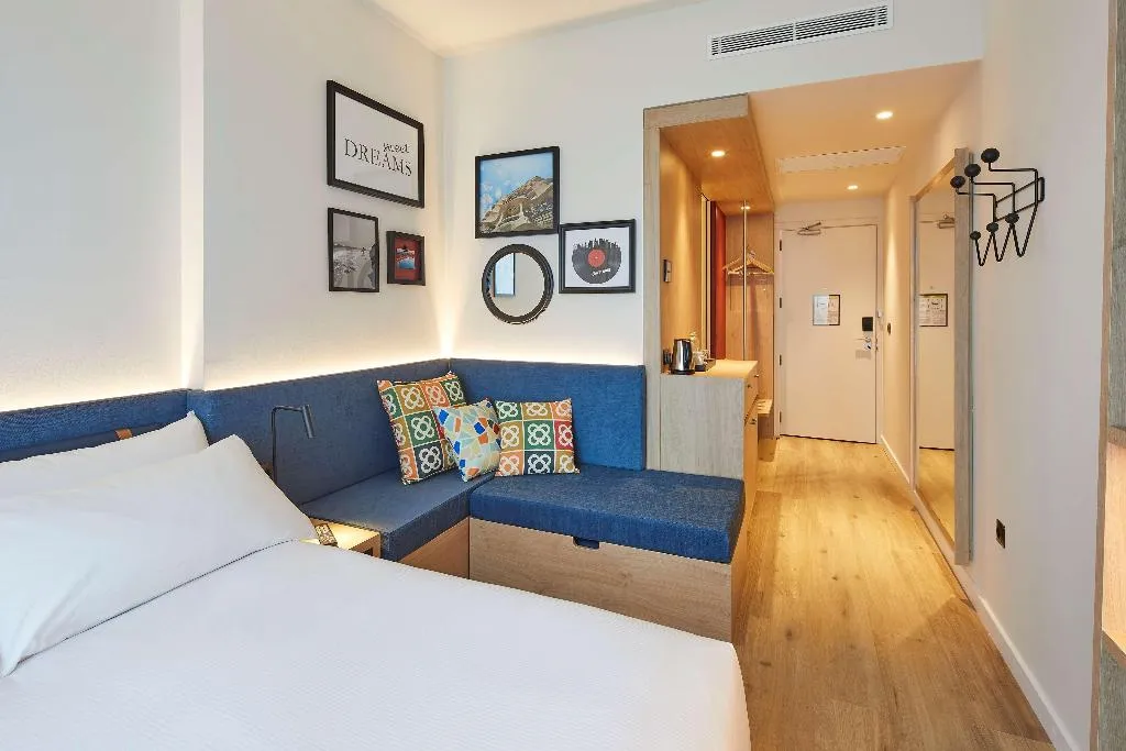 Room, Hampton by Hilton Barcelona Fira Gran Via, Barcelona