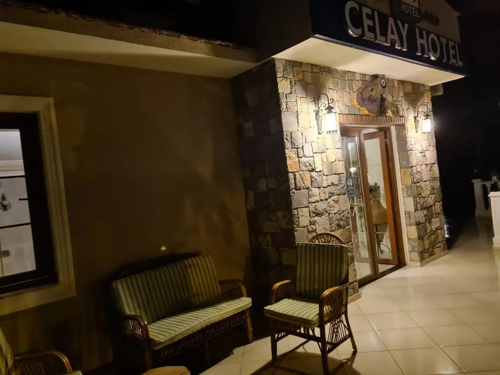 Lobby, Celay, Dalaman