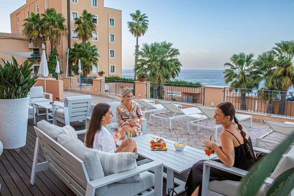 Terrace, Punta Nord-Est, Palermo