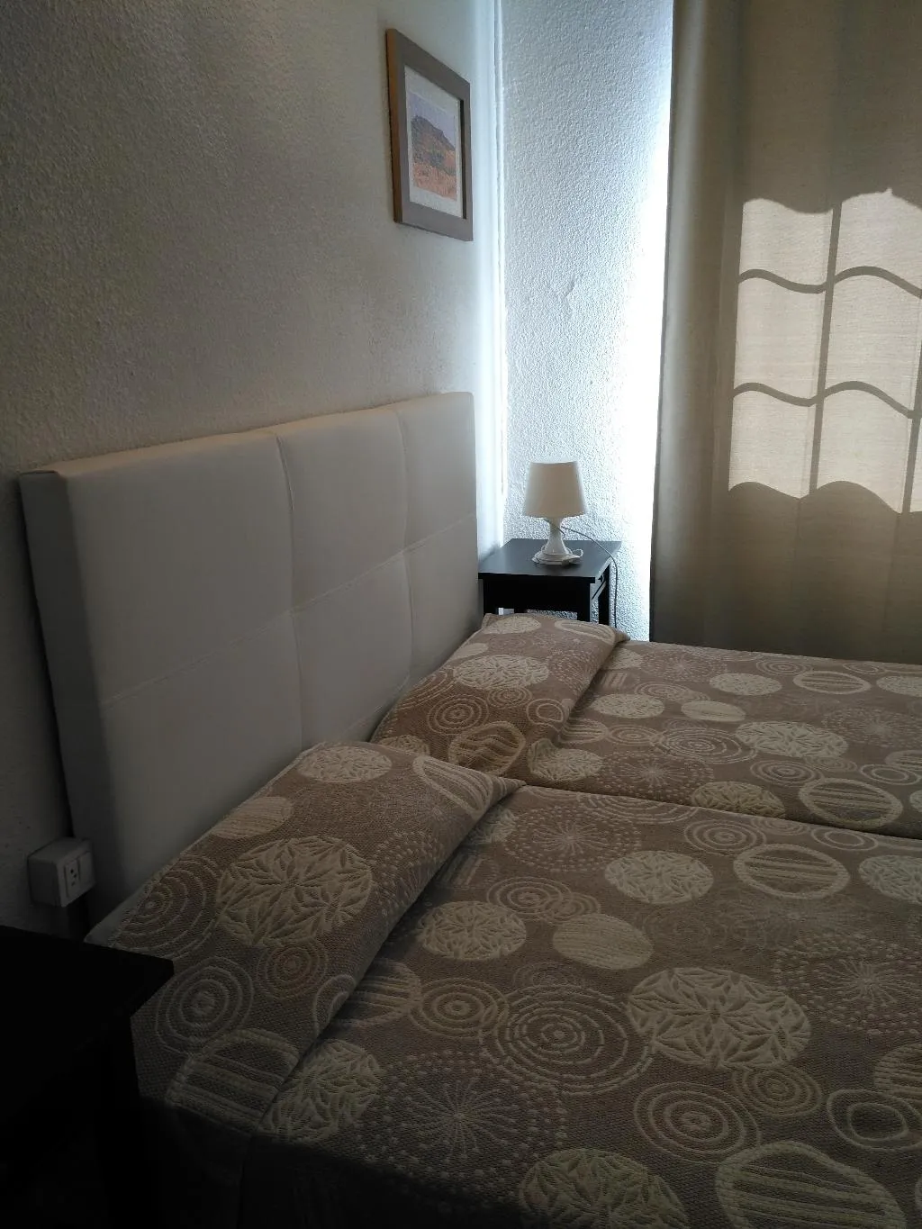 FAMILY ROOM CAPACITY 5 Room, Hostal Porta De Nuria, Barcelona