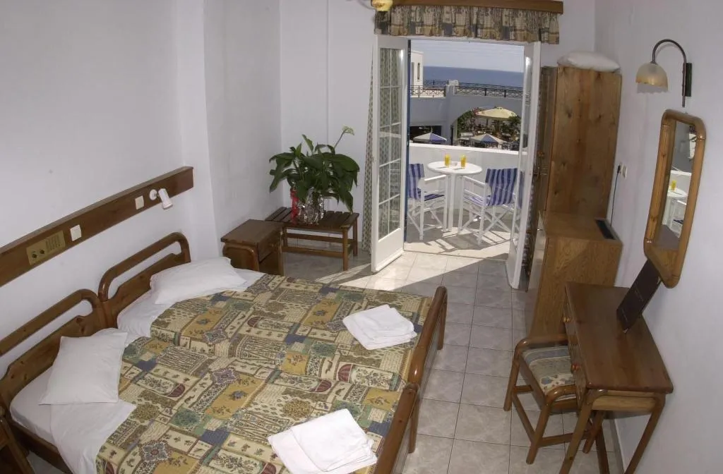 Room POOL VIEW Room, Levante Beach, Santorini