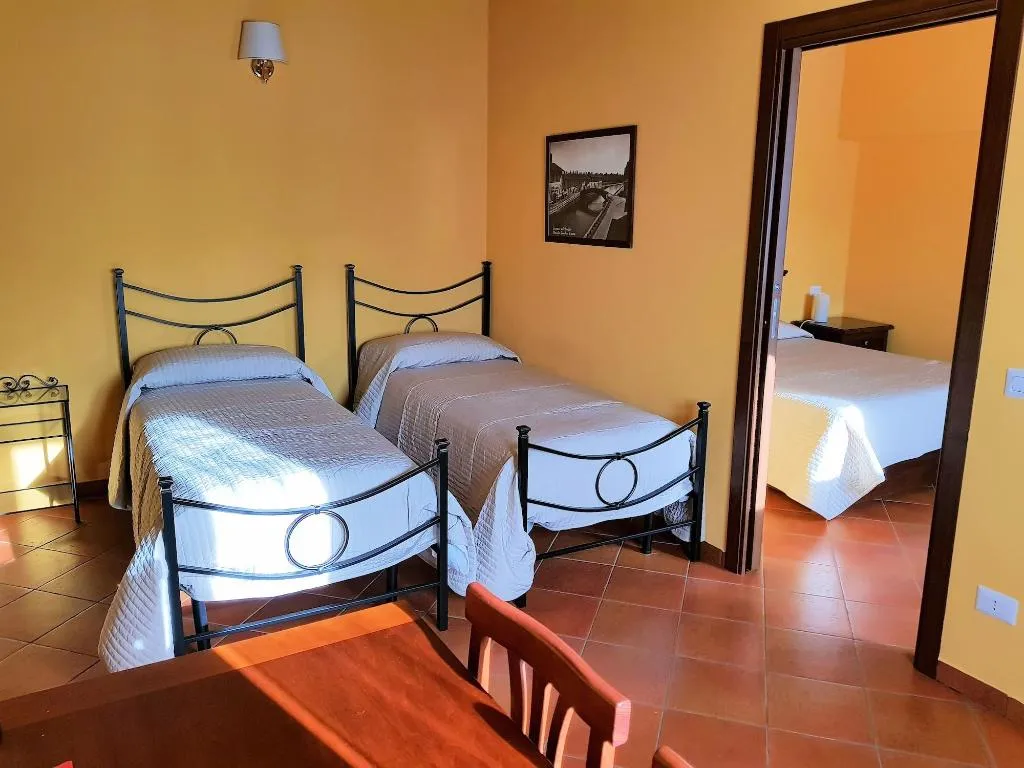 Room, Corte Certosina, Milan