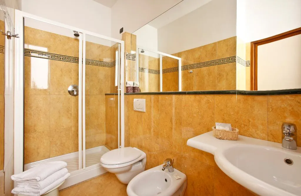 DOUBLE STANDARD Room, Golf Firenze Hotel, Florence