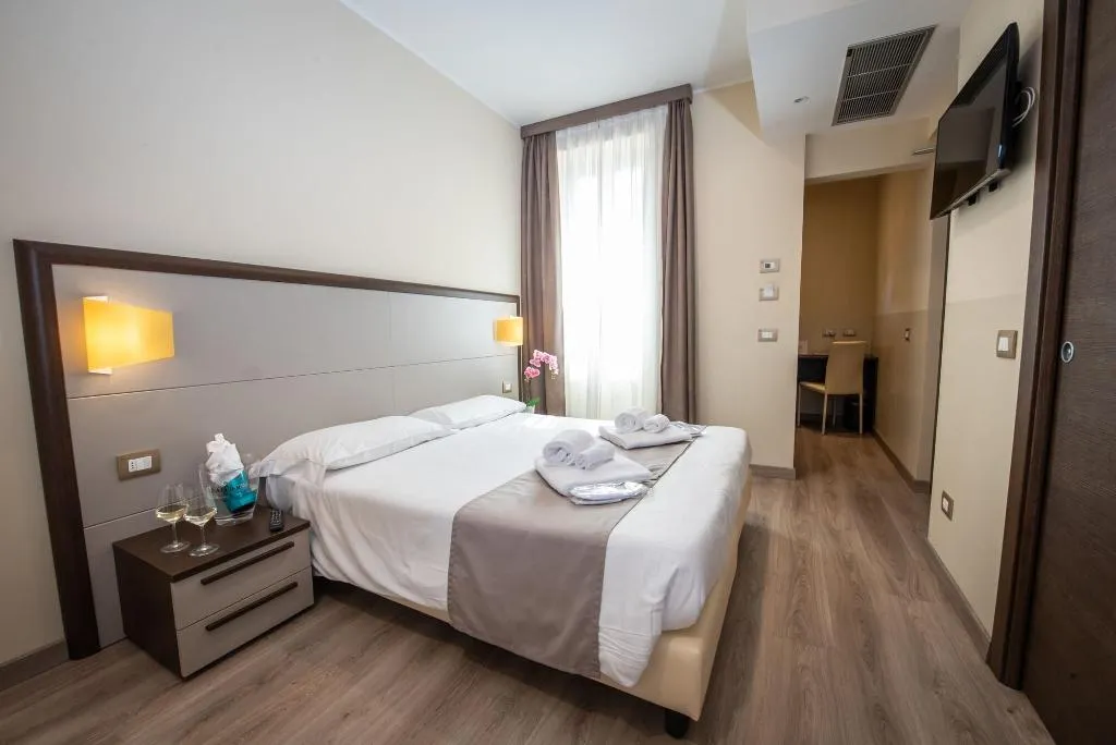 Room, Hotel Rosa, Milan