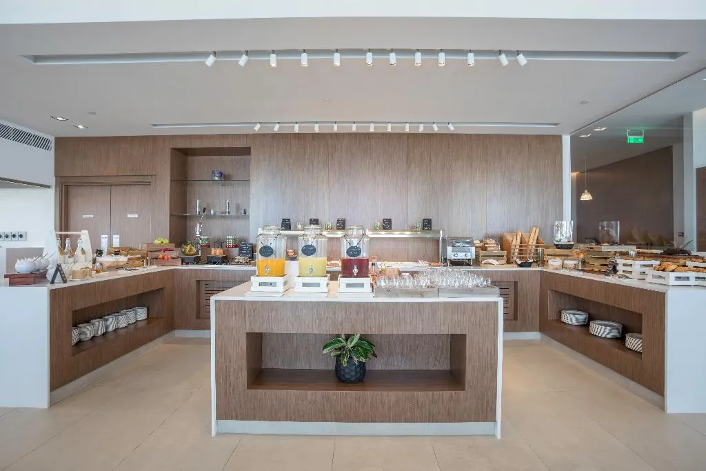 Restaurant, Radisson Blu Hotel Larnaca, Cyprus