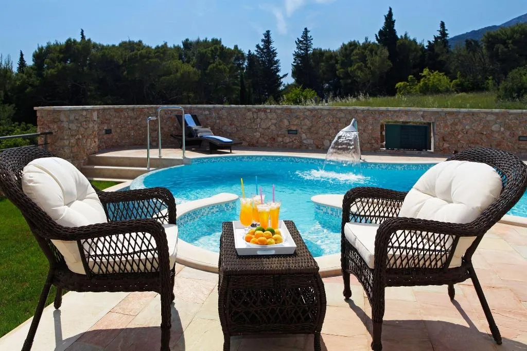 Sports and Entertainment, Villa Nera, Split