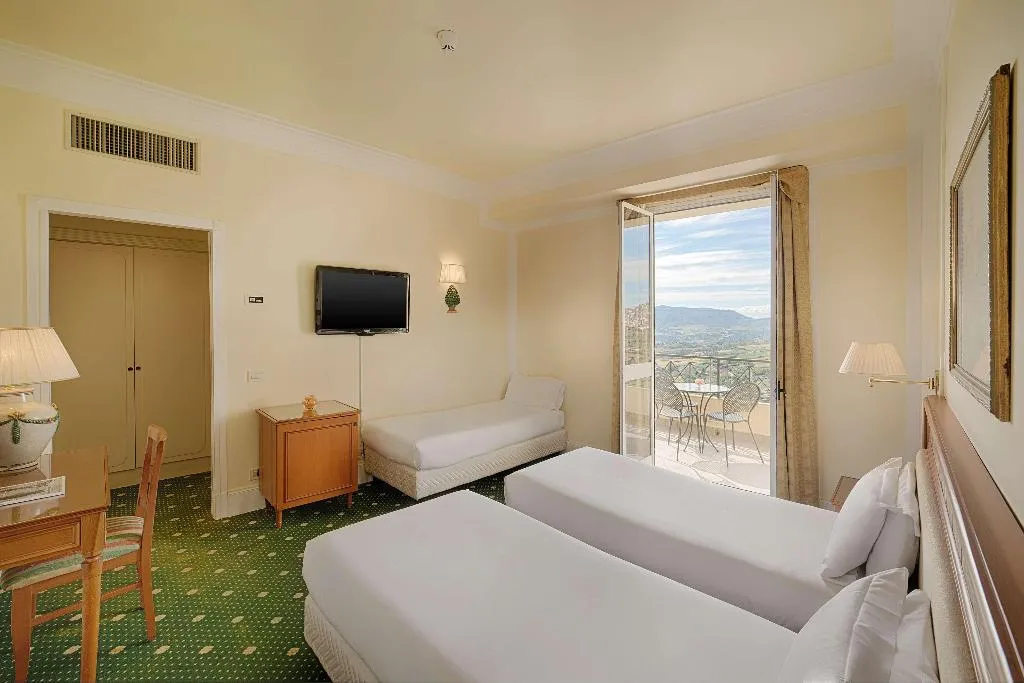 FAMILY ROOM CAPACITY 3 Room, NH Caltagirone Villa San Mauro, Catania
