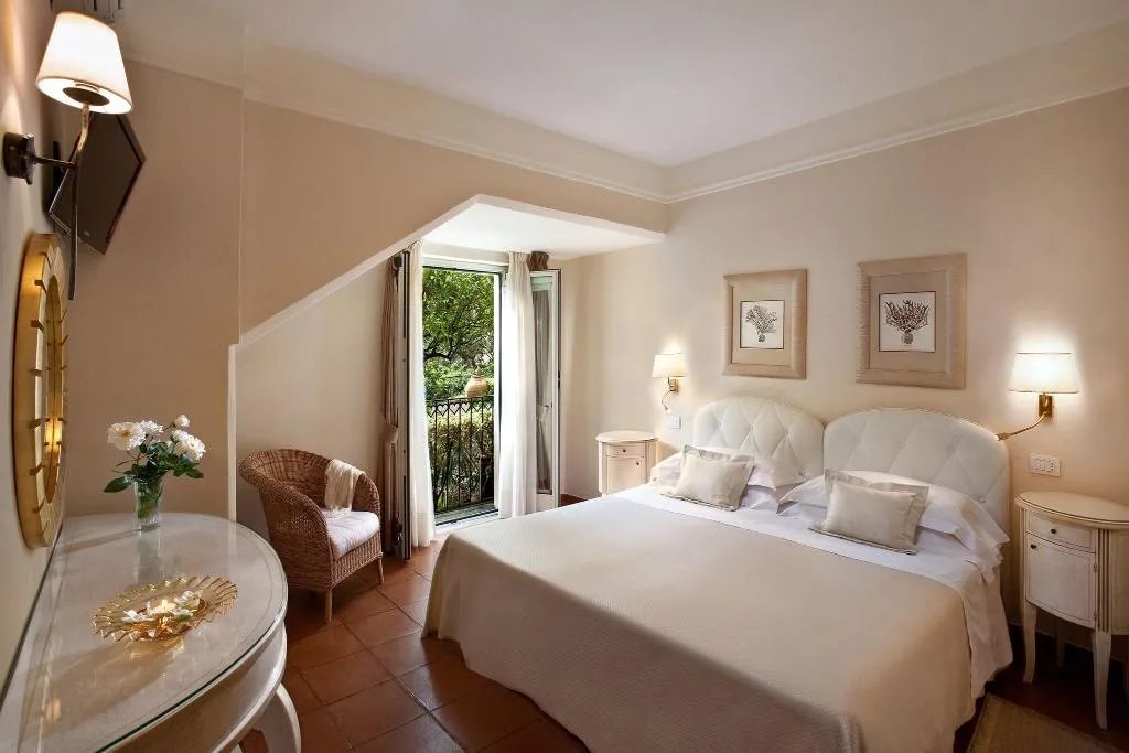 Double or Twin CLASSIC CITY VIEW Room, Villa Belvedere, Taormina