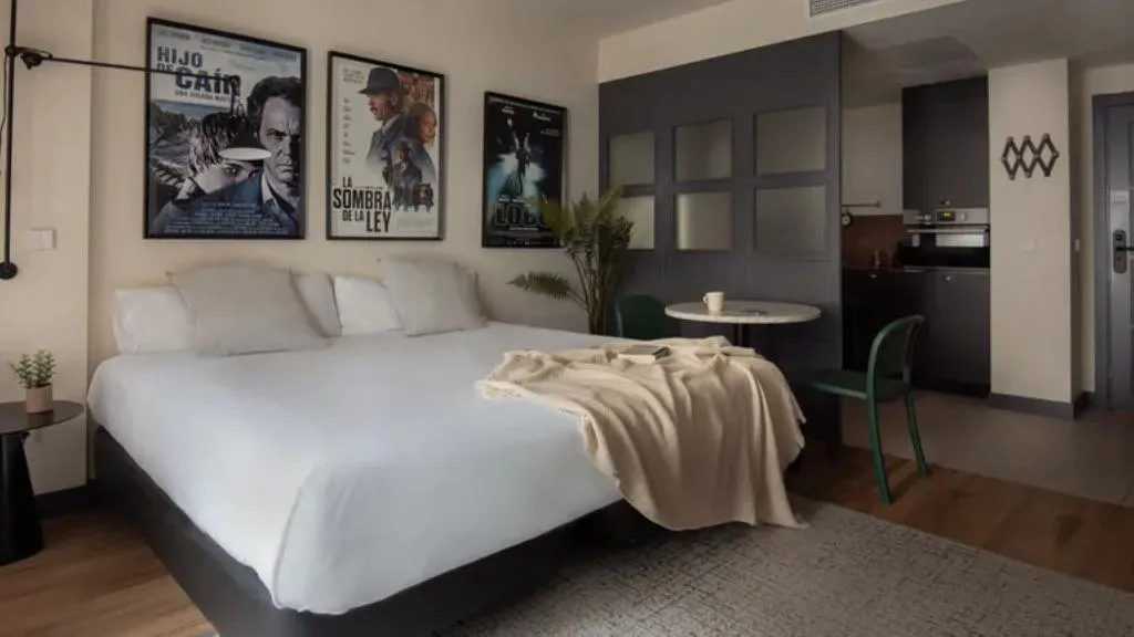 APARTMENT TWO BEDROOMS Room, Libere Madrid Malasaña, Madrid