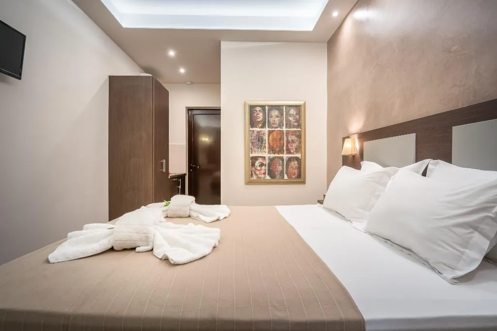 Double or Twin WITH BALCONY Room, Memories Apartments, Zante