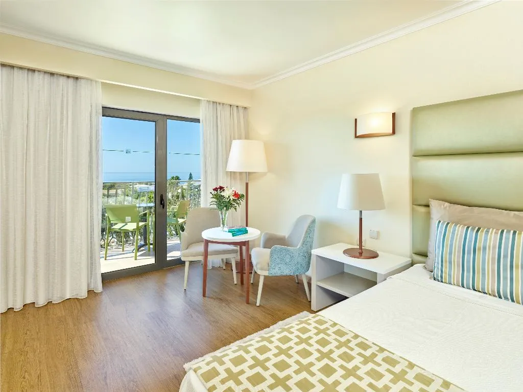 SINGLE DELUXE SEA VIEW Room, Hotel Baia Grande, Algarve