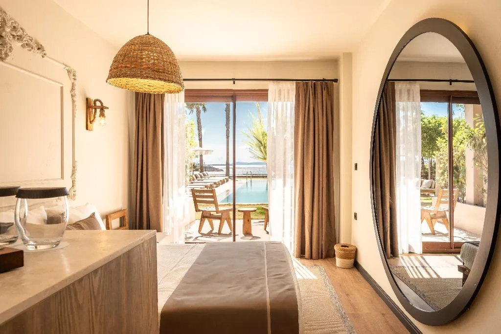 SUITE DELUXE POOL VIEW Room, L'saranda House Cesme, Izmir