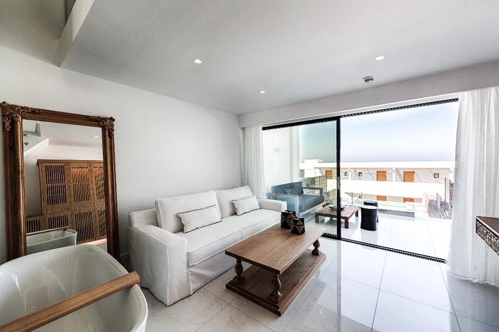 SUITE WITH PRIVATE POOL Room, Abaton Island Resort & Spa, Crete
