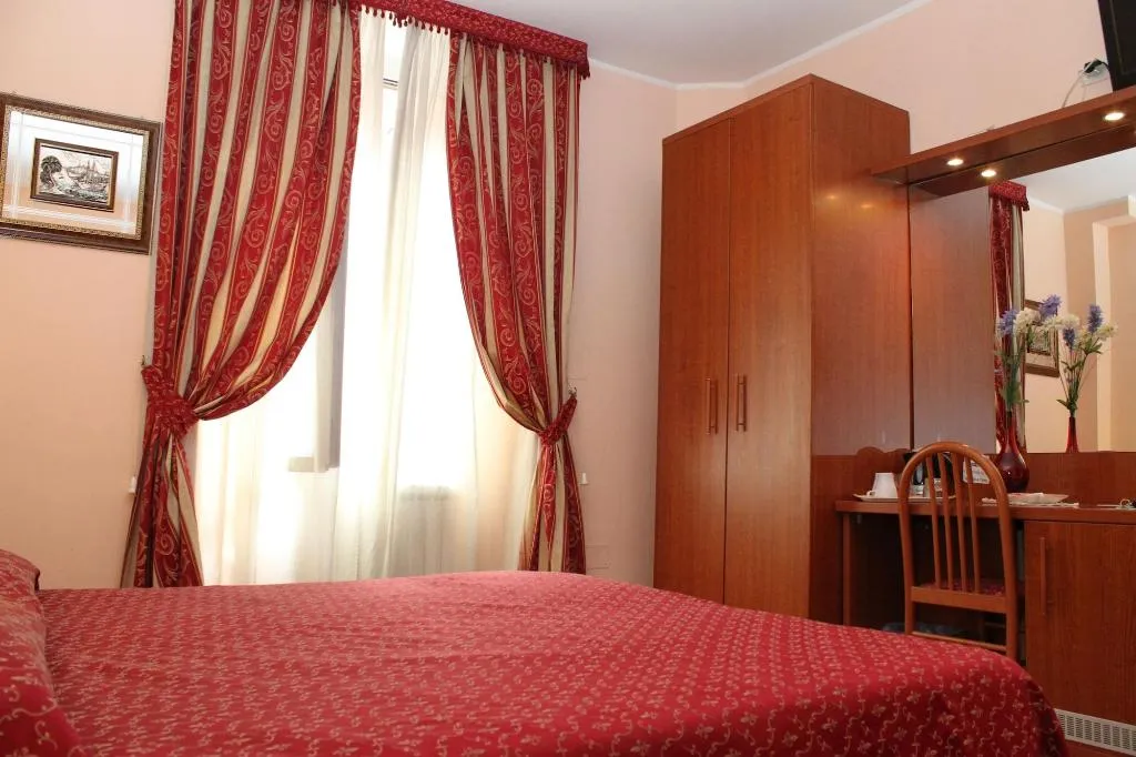 Room, B&B Millyhouse, Naples