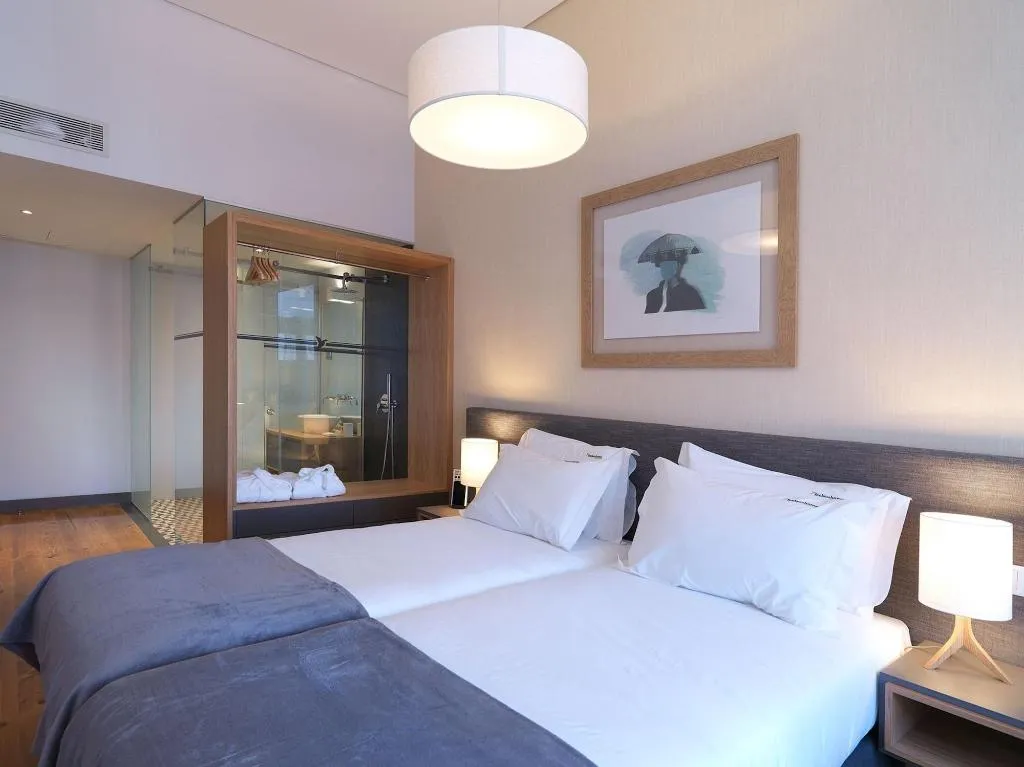 Room, Feels Like Home Santa Catarina Prime Suites, Porto