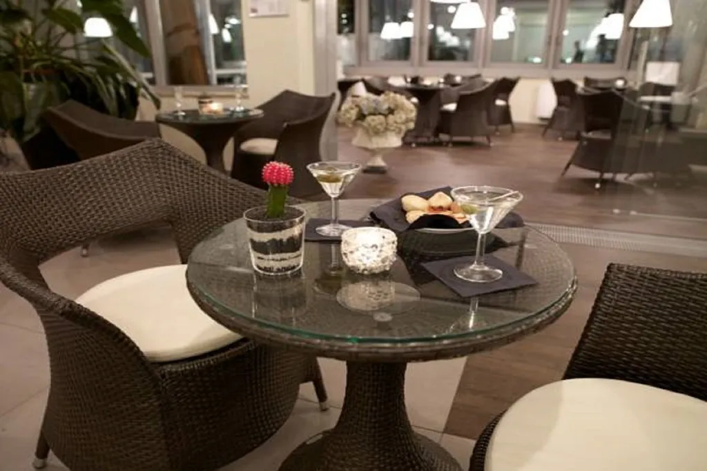 Lobby, Montini, Milan