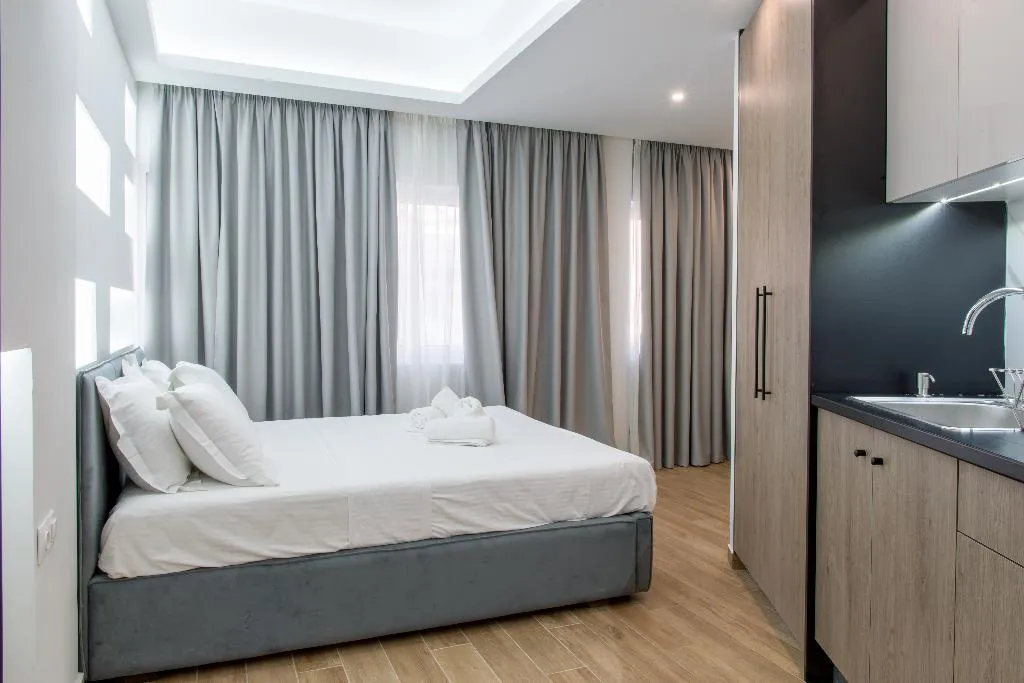 STUDIO DELUXE ONE BED Room, My Athens Place, Athens