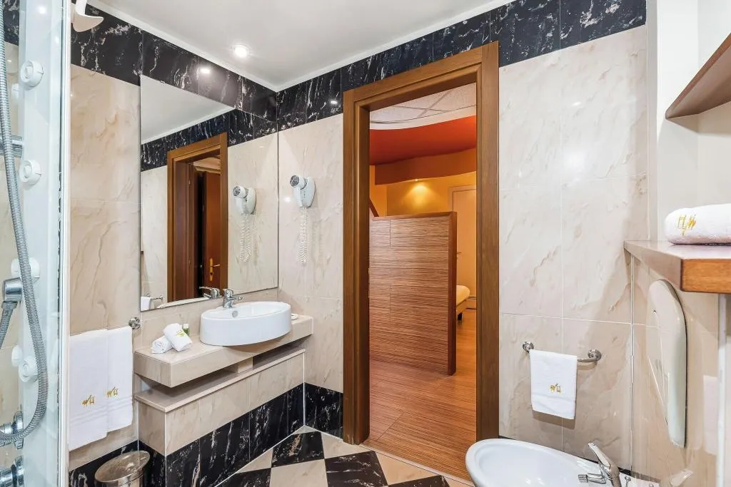 Room, Welcome Hotel, Milan