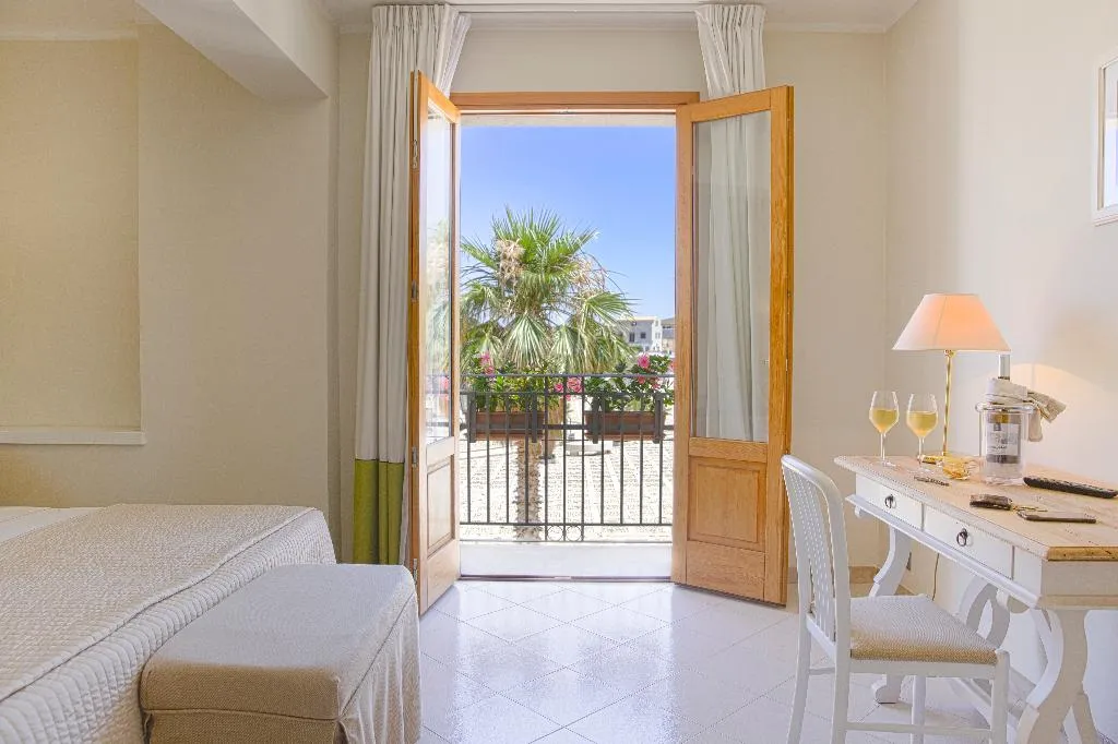 Double or Twin SUPERIOR SEA VIEW Room, Al Madarig, Palermo