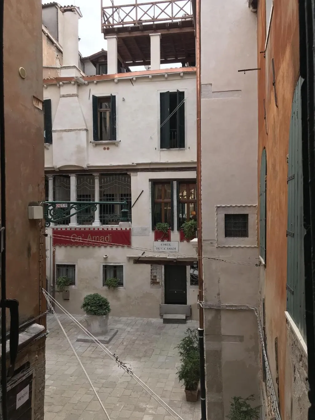 Room, Ca Amadi, Venice