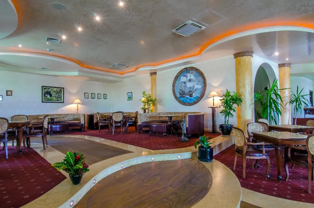 Bar, Admiral, Varna