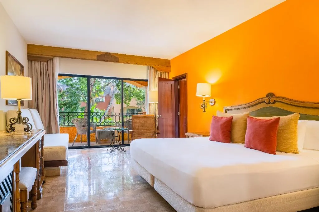 FAMILY ROOM TWO BEDROOMS Room, Iberostar Waves Paraiso Beach All Inclusive, Cancun Area