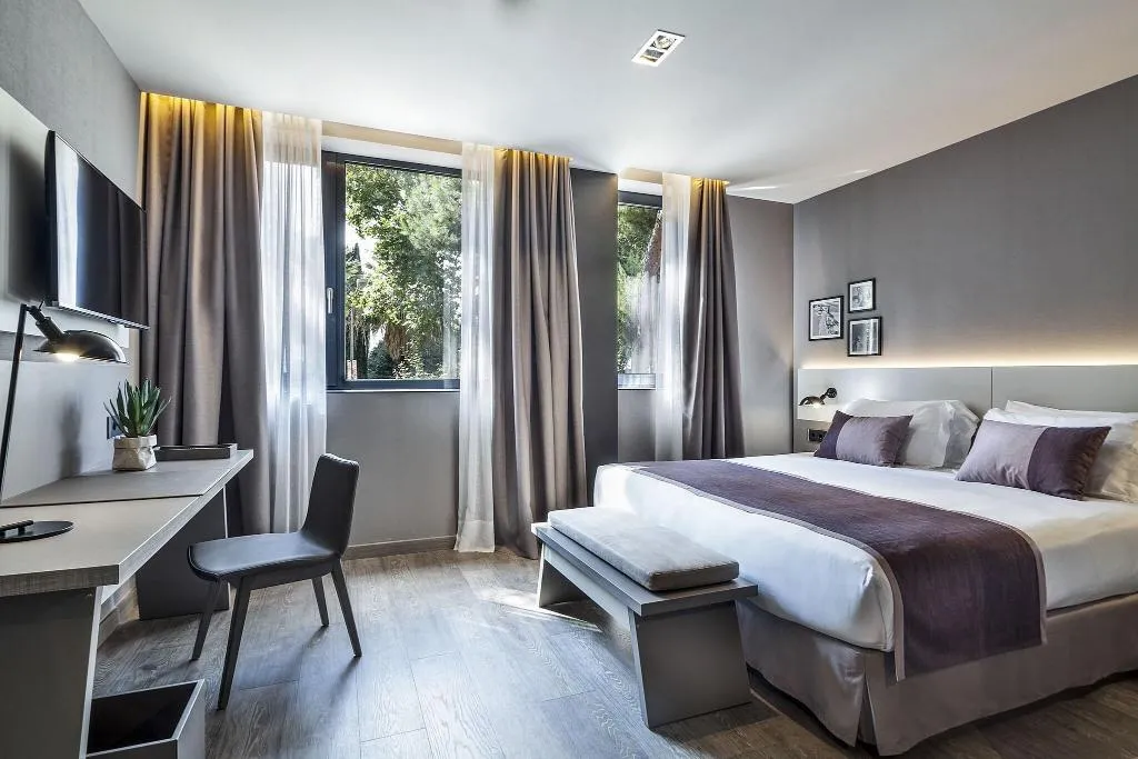 JUNIOR SUITE QUEEN SIZE BED Room, Upper Diagonal, Barcelona