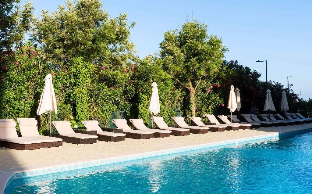 Pool, Tryp Lisboa Caparica Mar Hotel, Lisbon