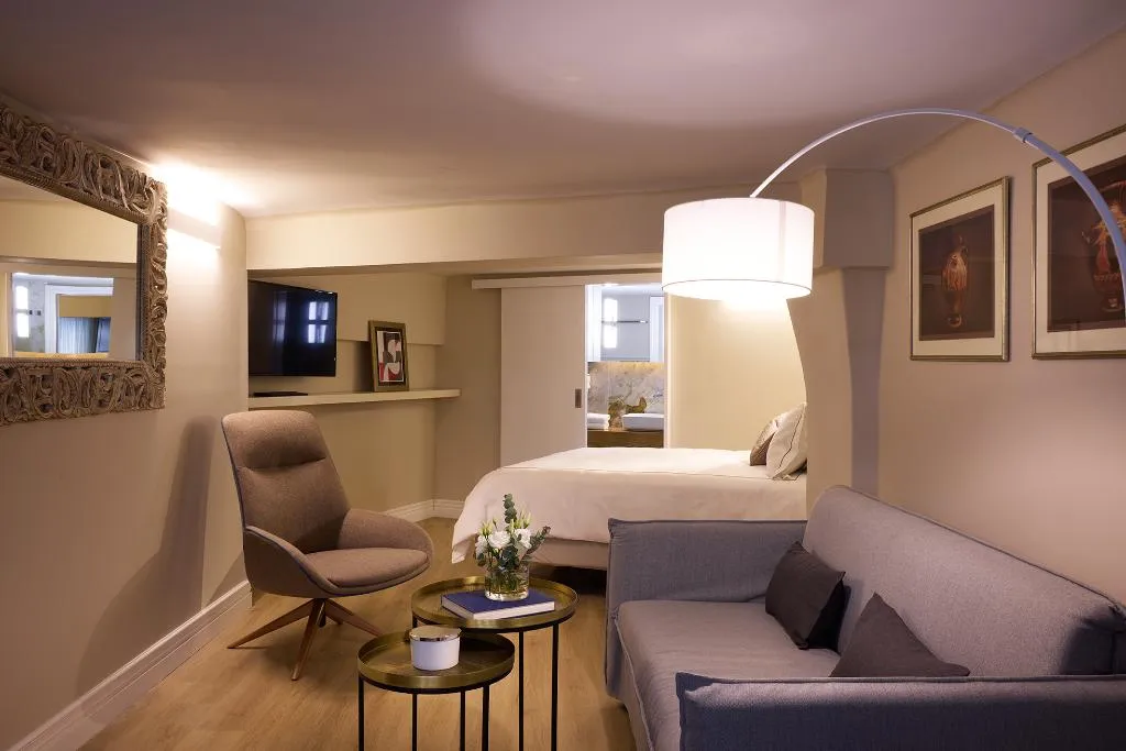 SUITE CAPACITY 4 Room, Vrachos Athens Suites, Athens