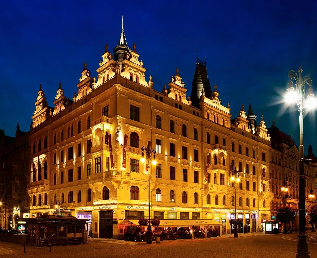 General view, Kings Court, Prague