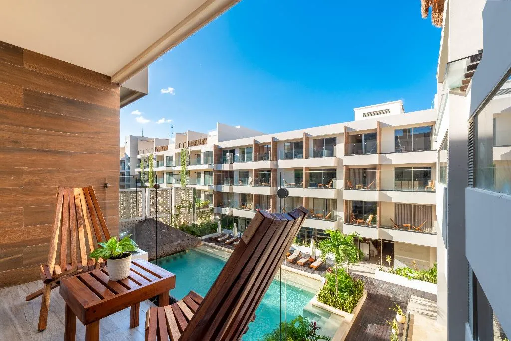 DOUBLE POOL VIEW TWO DOUBLE BEDS Room, Holiday Inn Tulum Downtown, Cancun Area