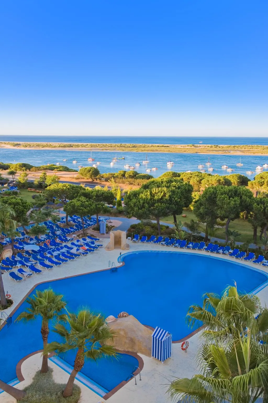 Pool, Playacartaya, Costa De La Luz
