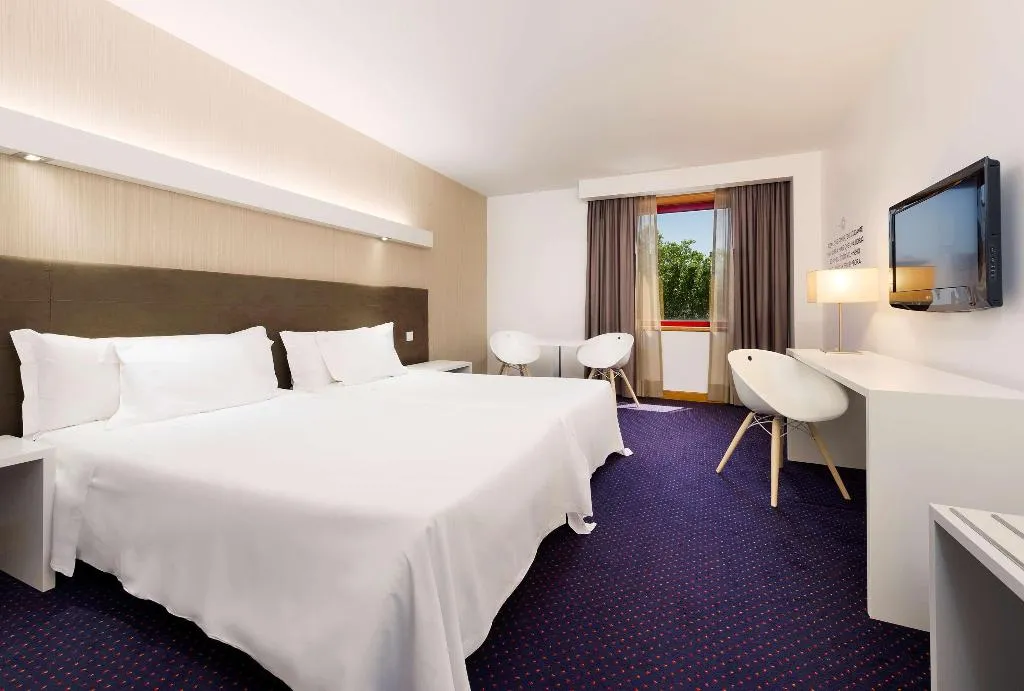 DOUBLE STANDARD Room, Aeminium Coimbra, Affiliated by Meliá, Porto
