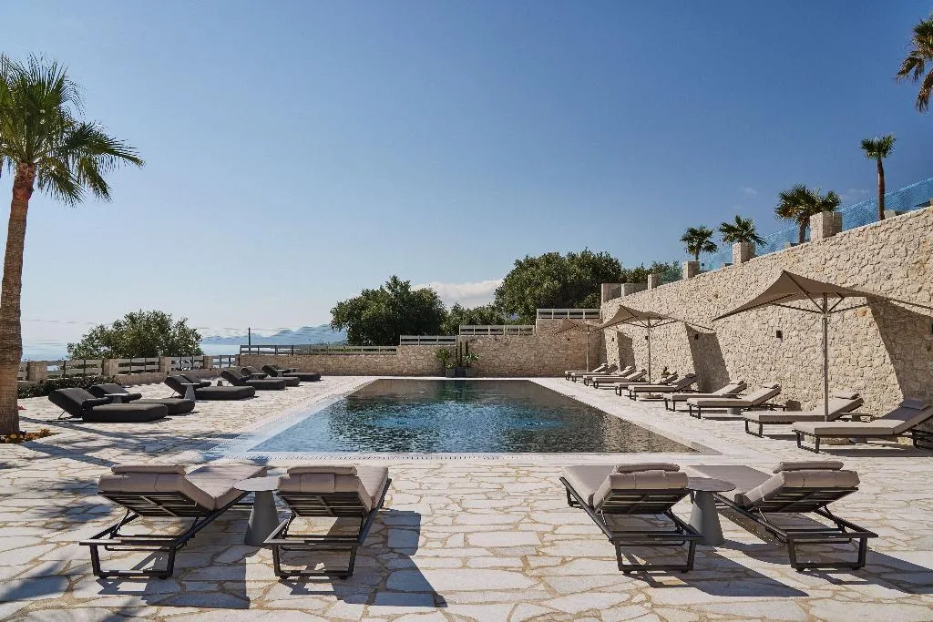 Pool, Quattro Suites, Kalamata
