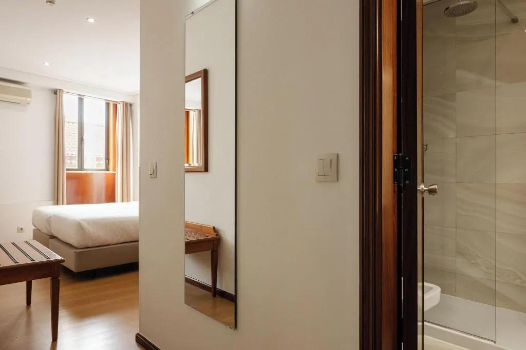 FAMILY ROOM BUNK BED Room, Da Bolsa, Porto