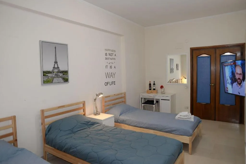 Room, Emilio's Home, Rome