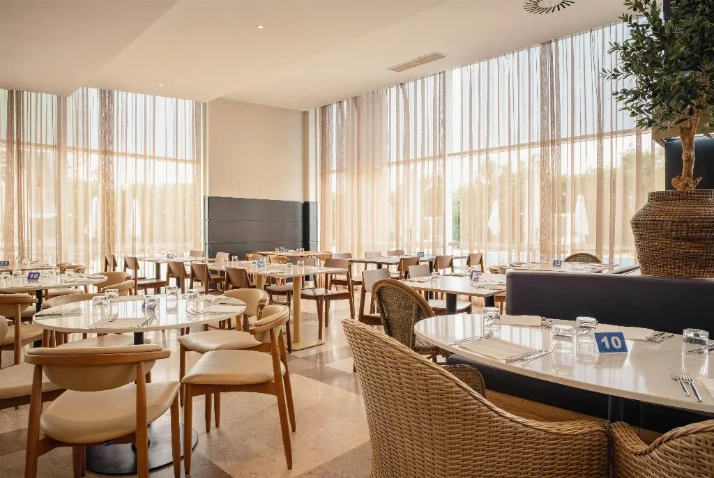 Restaurant, Tryp Lisboa Caparica Mar Hotel, Lisbon