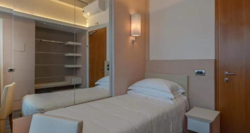 SINGLE STANDARD Room, Ariston Hotel, Milan