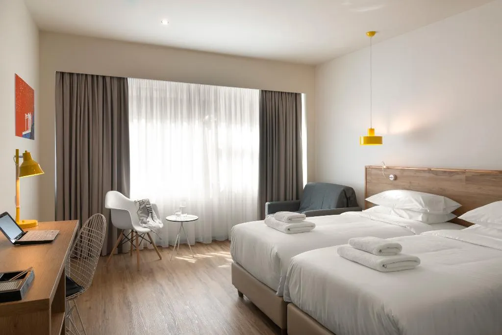 TRIPLE PREMIUM Room, Ibis Styles Athens Routes, Athens