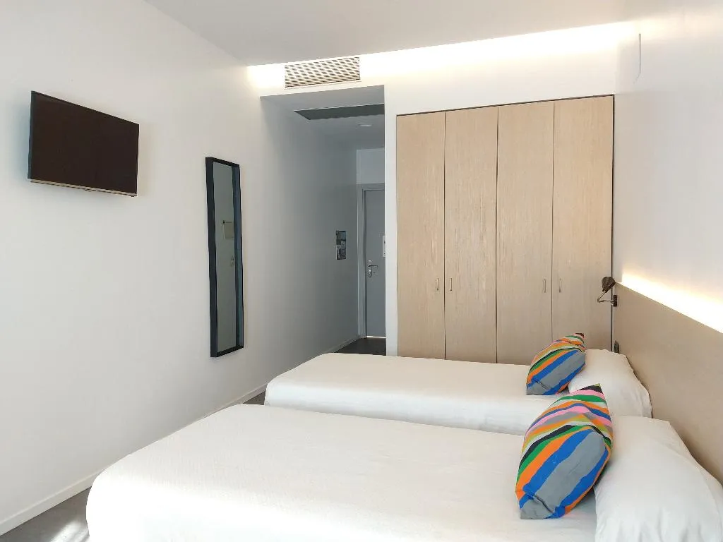SINGLE COMFORT Room, Centre Esplai Hostel, Barcelona