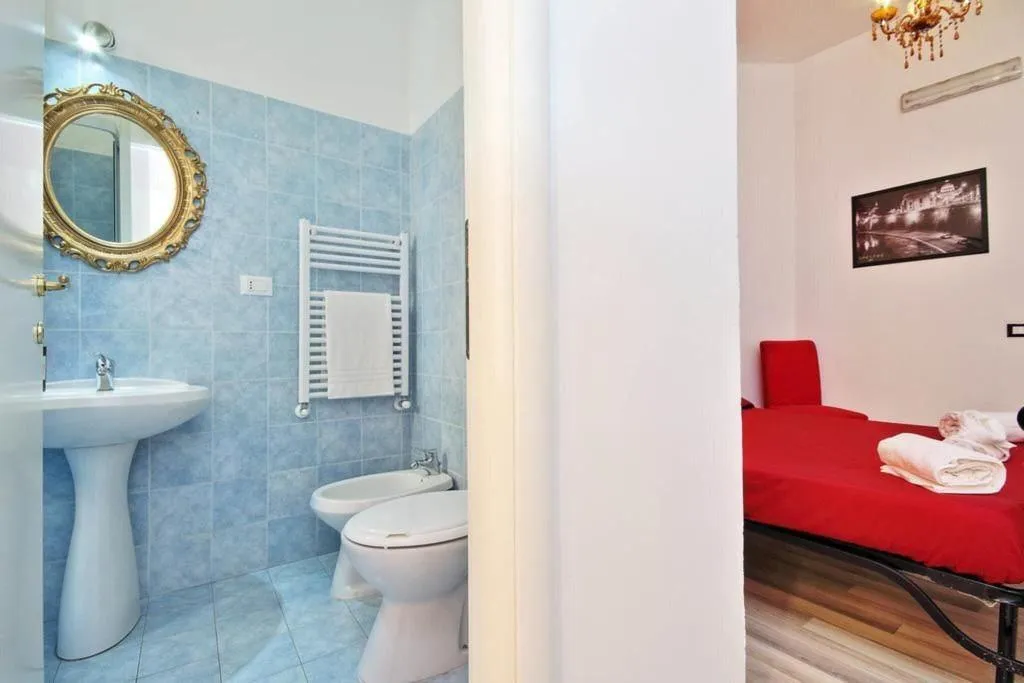 DOUBLE QUEEN SIZE BED Room, Lucky Holiday Rooms, Naples