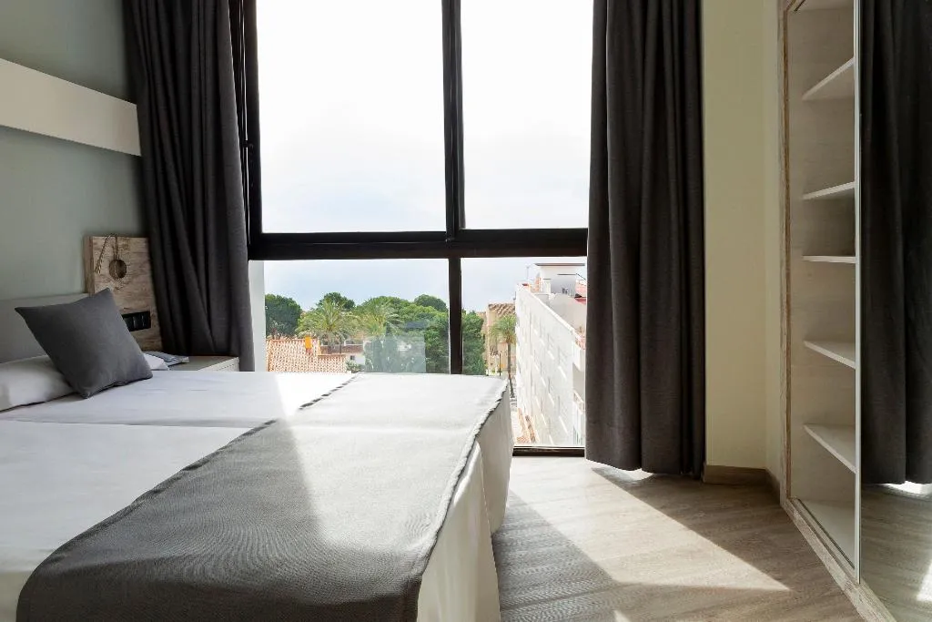 JUNIOR SUITE STANDARD Room, Medplaya Bali, Costa Del Sol