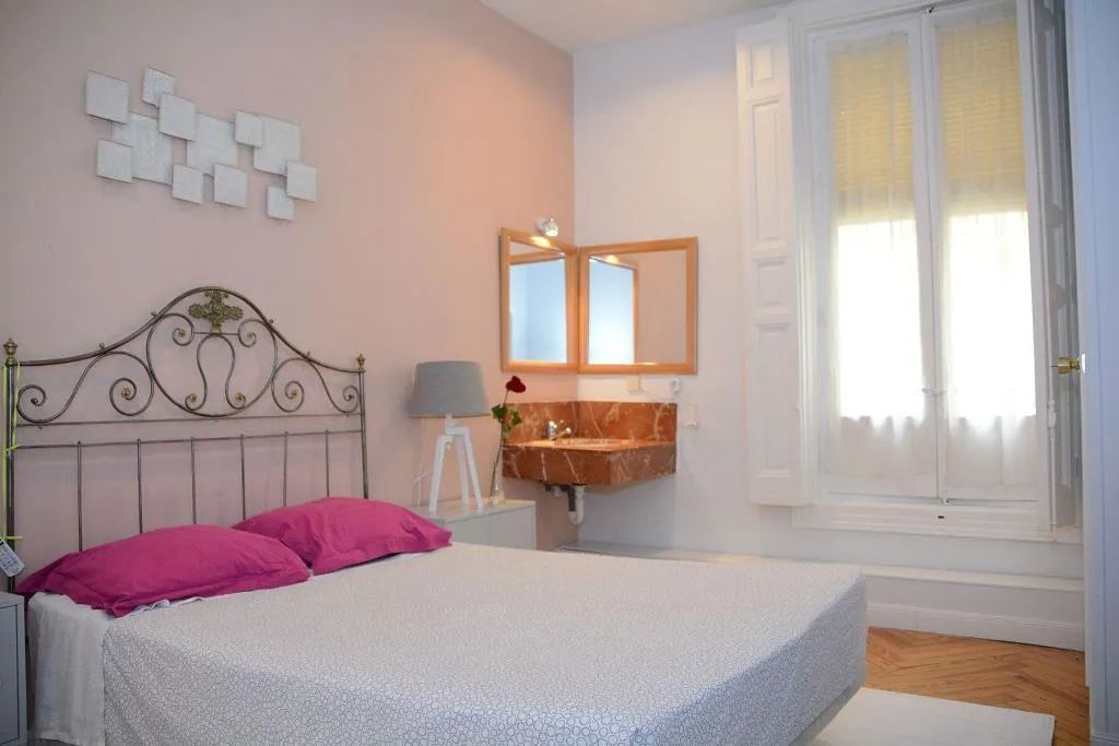 Room, Residencia Álvaro, Madrid