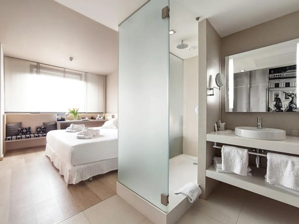 Room, Occidental Praha, Prague